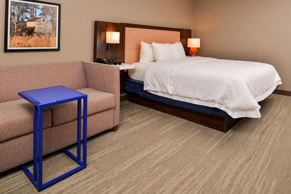 Hampton Inn Емпория Стая снимка